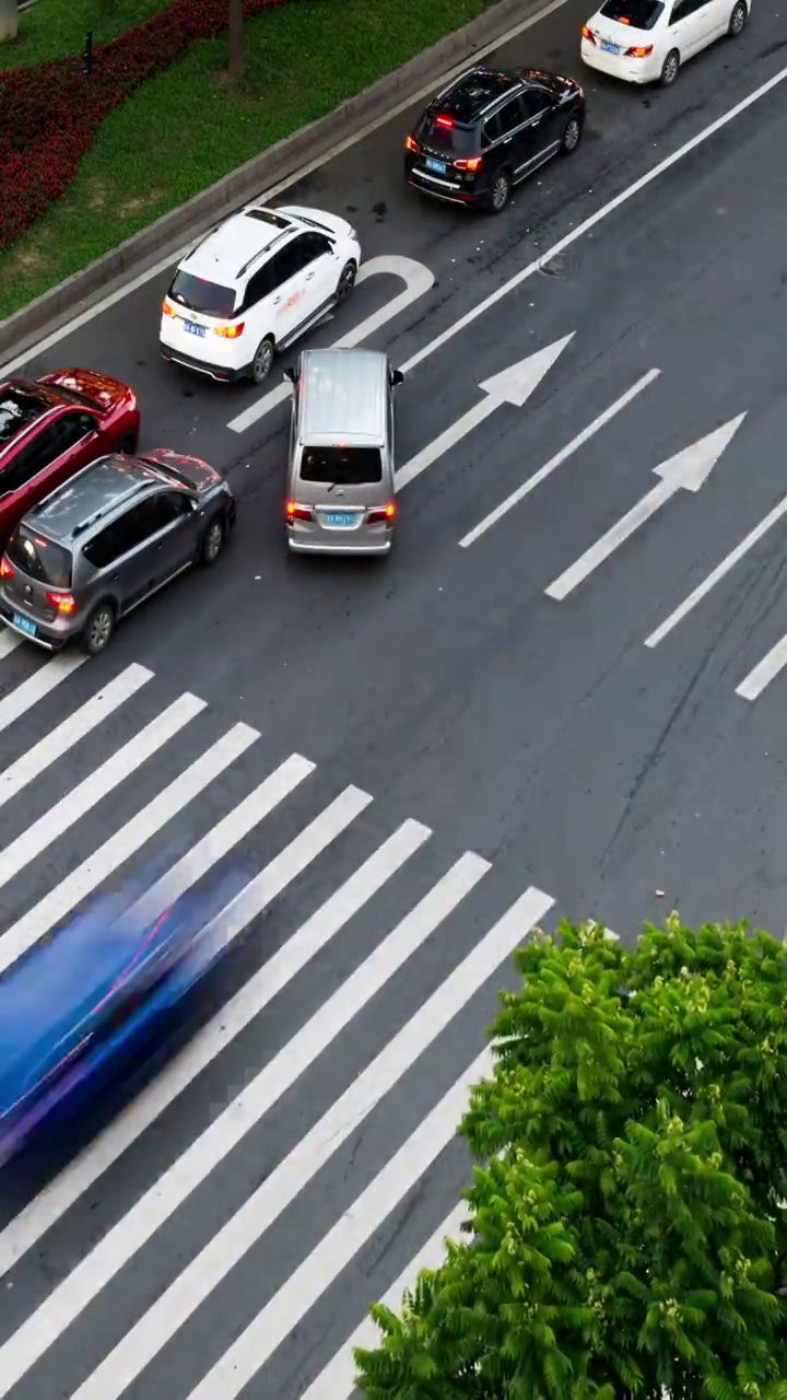 广东广州城市中心交通车流人流量视频素材