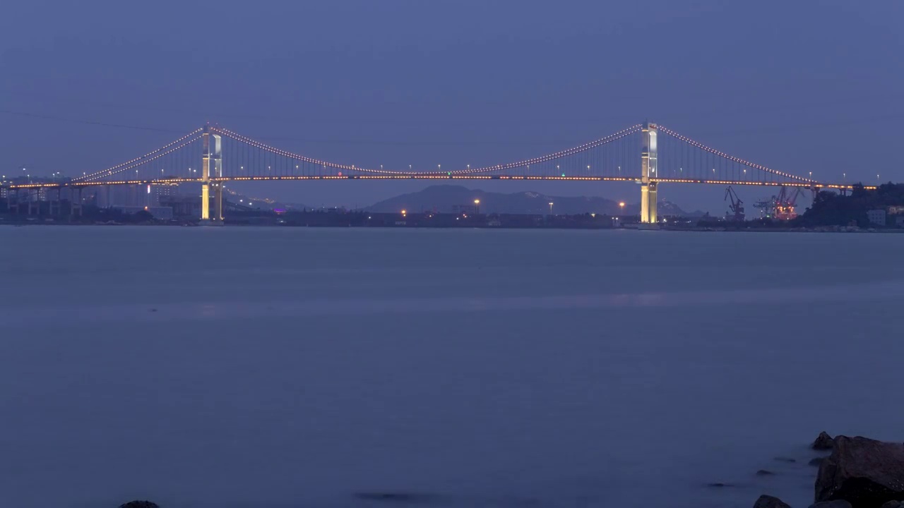 汕头海湾大桥日转夜延时摄影视频素材