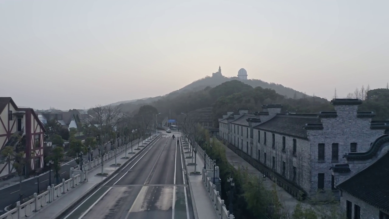 上海佘山国家森林公园,景区马路,景区桥梁视频素材