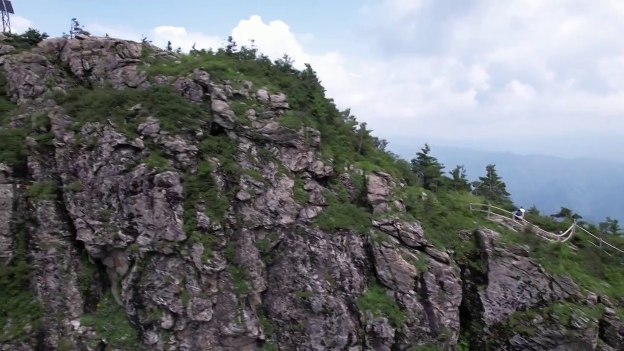 航拍陕西秦岭商洛牛背梁自然风景区视频素材