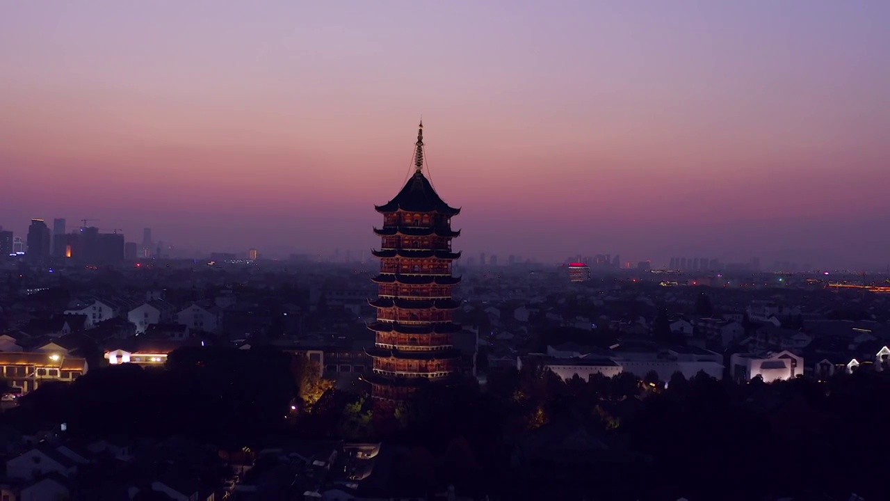 航拍苏州传统北寺塔报恩寺夜景视频素材