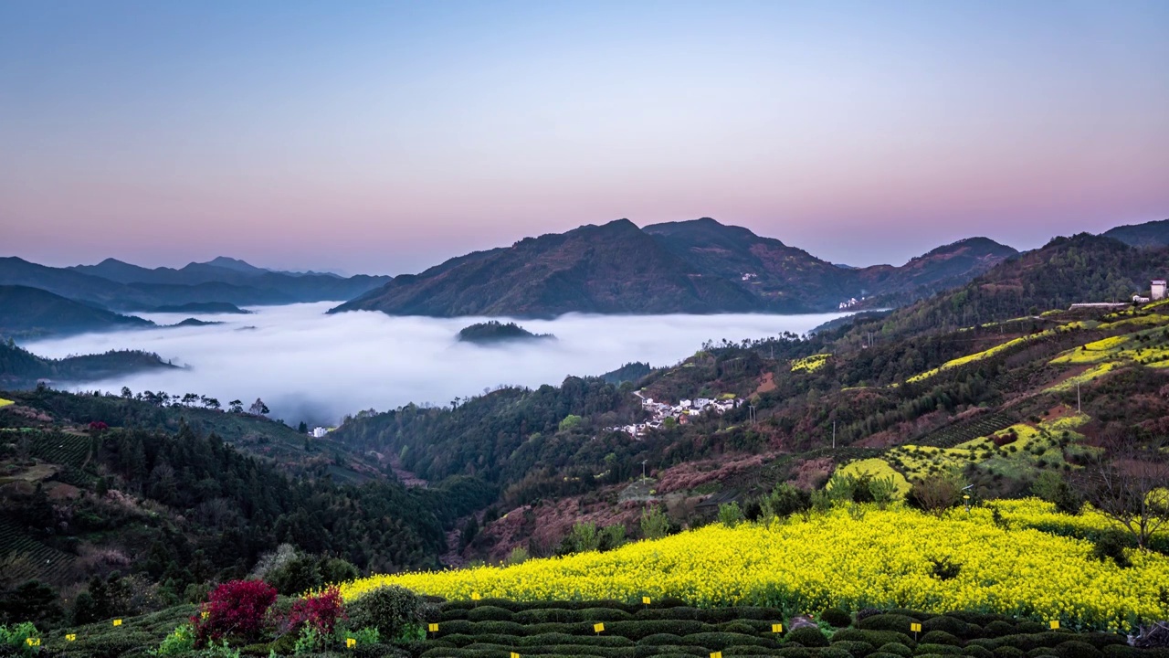 晨起云海罩山峦 — 坡山云海视频素材