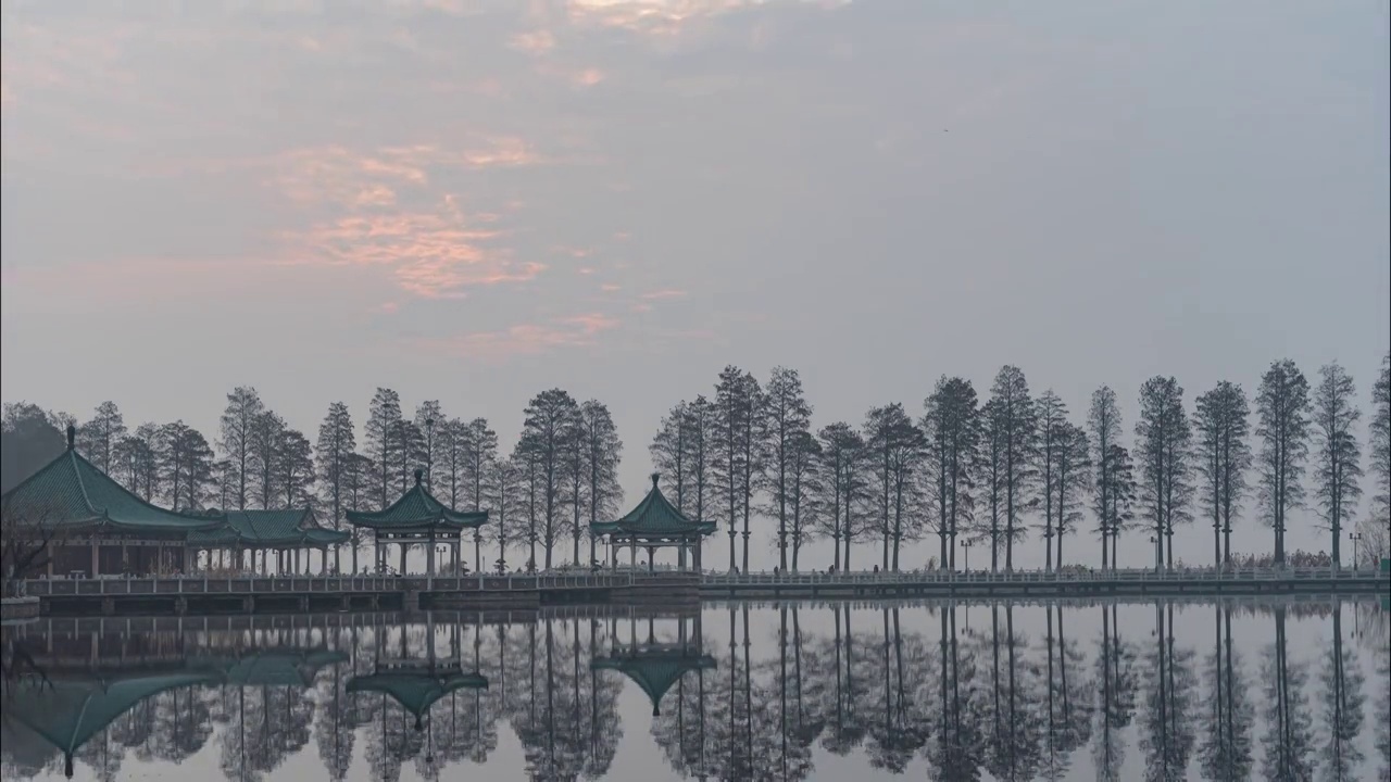 东湖日出视频素材