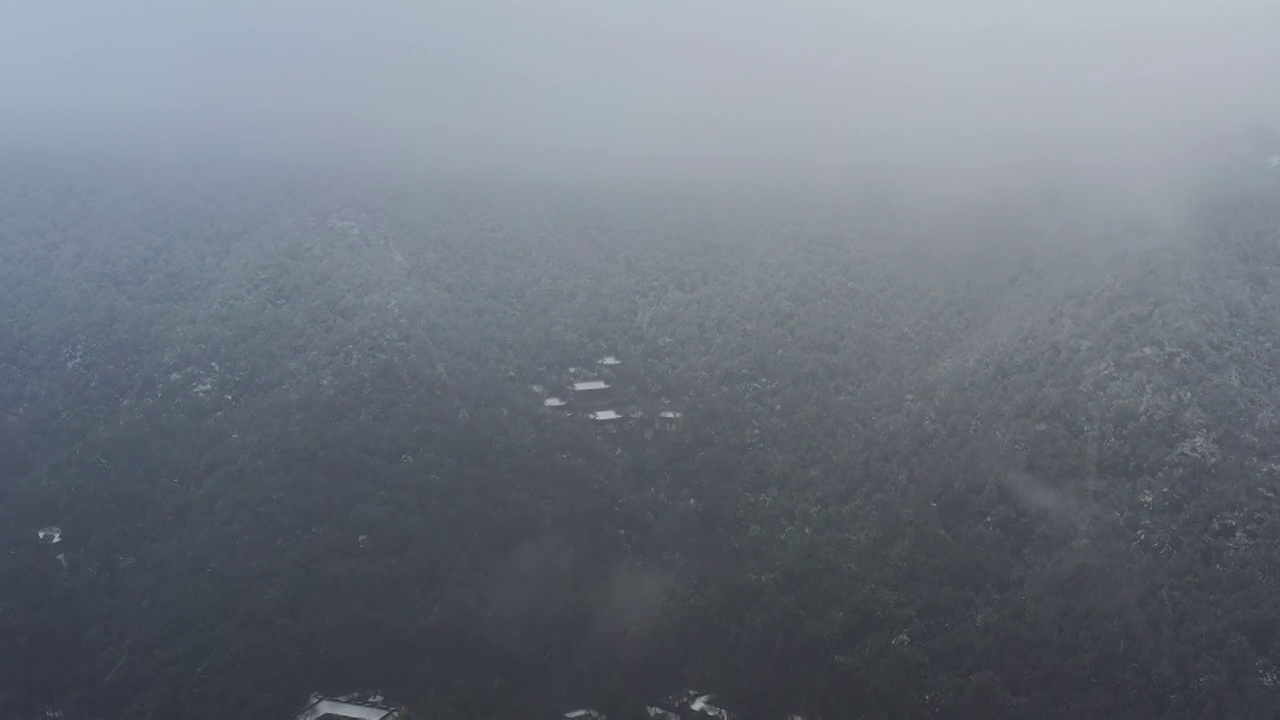 杭州韬光寺雪景航拍视频素材