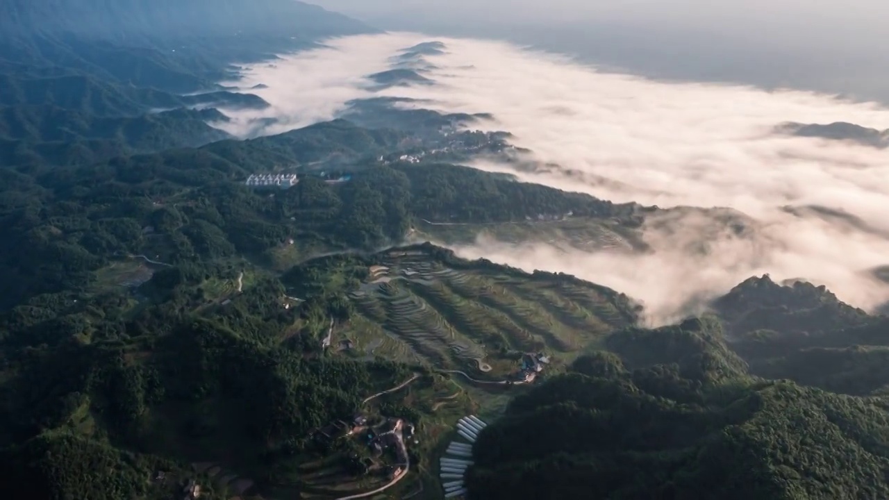 航拍重庆市綦江区黑山谷云海日出延时视频视频素材