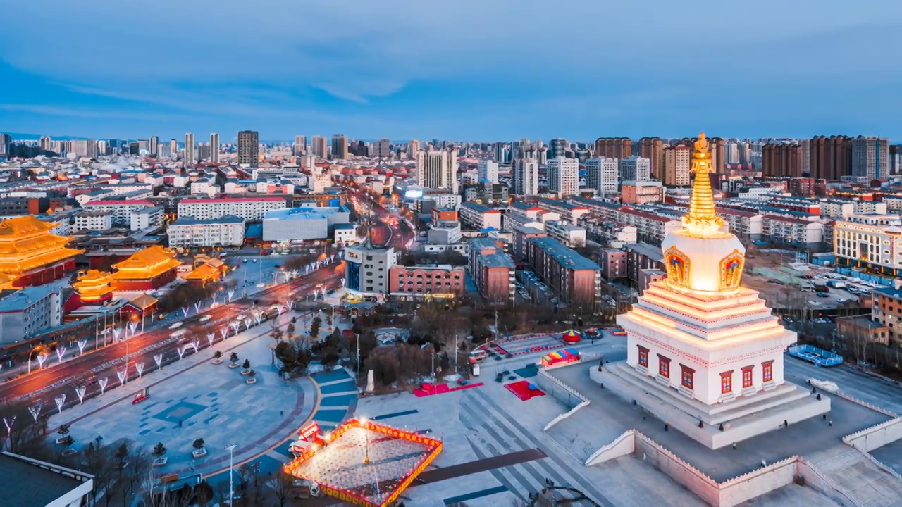 内蒙古呼和浩特市观音寺宝尔汗佛塔夜景高视角延时摄影视频素材