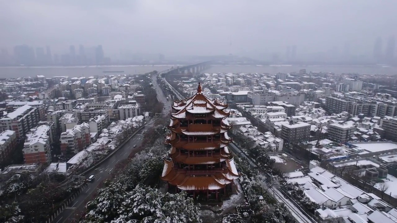 武汉5A级旅游景区黄鹤楼冬天雪景视频素材