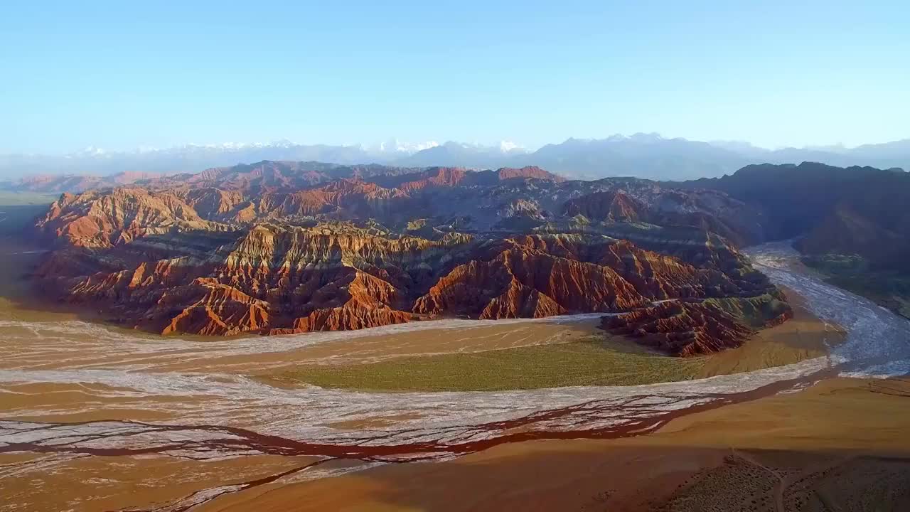 航拍中国新疆阿克苏地区温宿大峡谷视频素材