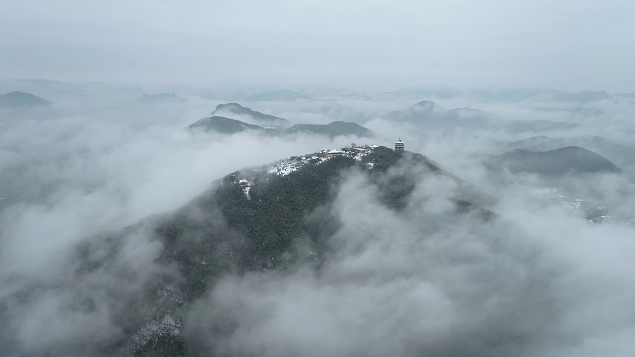 航拍中国安徽省宣城市郎溪县石佛山云海风光视频素材