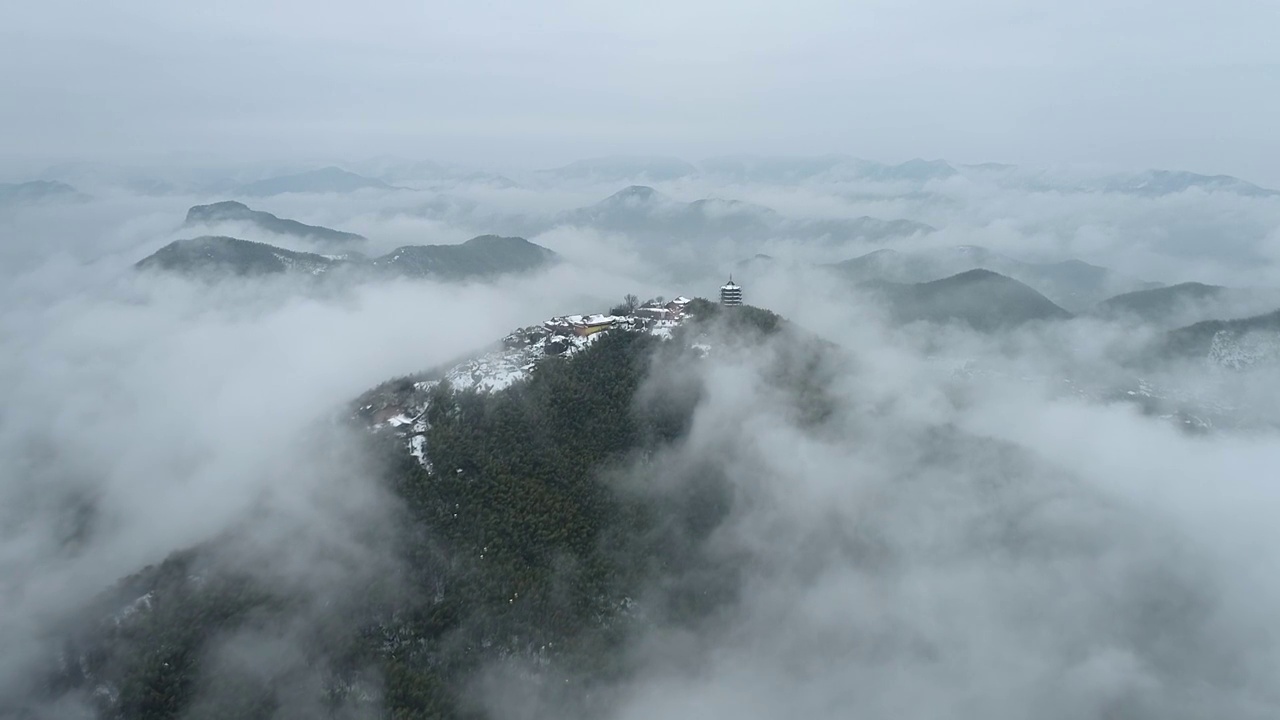 航拍中国安徽省宣城市郎溪县石佛山云海风光视频素材