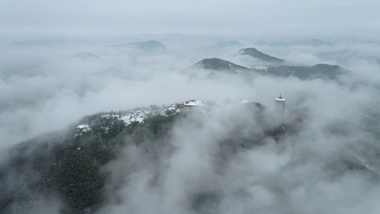 航拍中国安徽省宣城市郎溪县石佛山云海风光视频素材