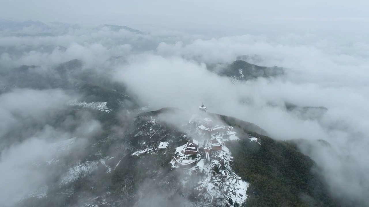 航拍中国安徽省宣城市郎溪县石佛山云海风光视频素材