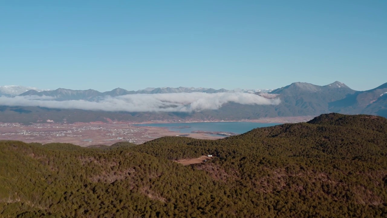 云南丽江玉龙雪山航拍视频素材