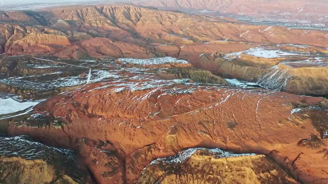 陕西，靖边波浪谷，航拍俯拍视频素材