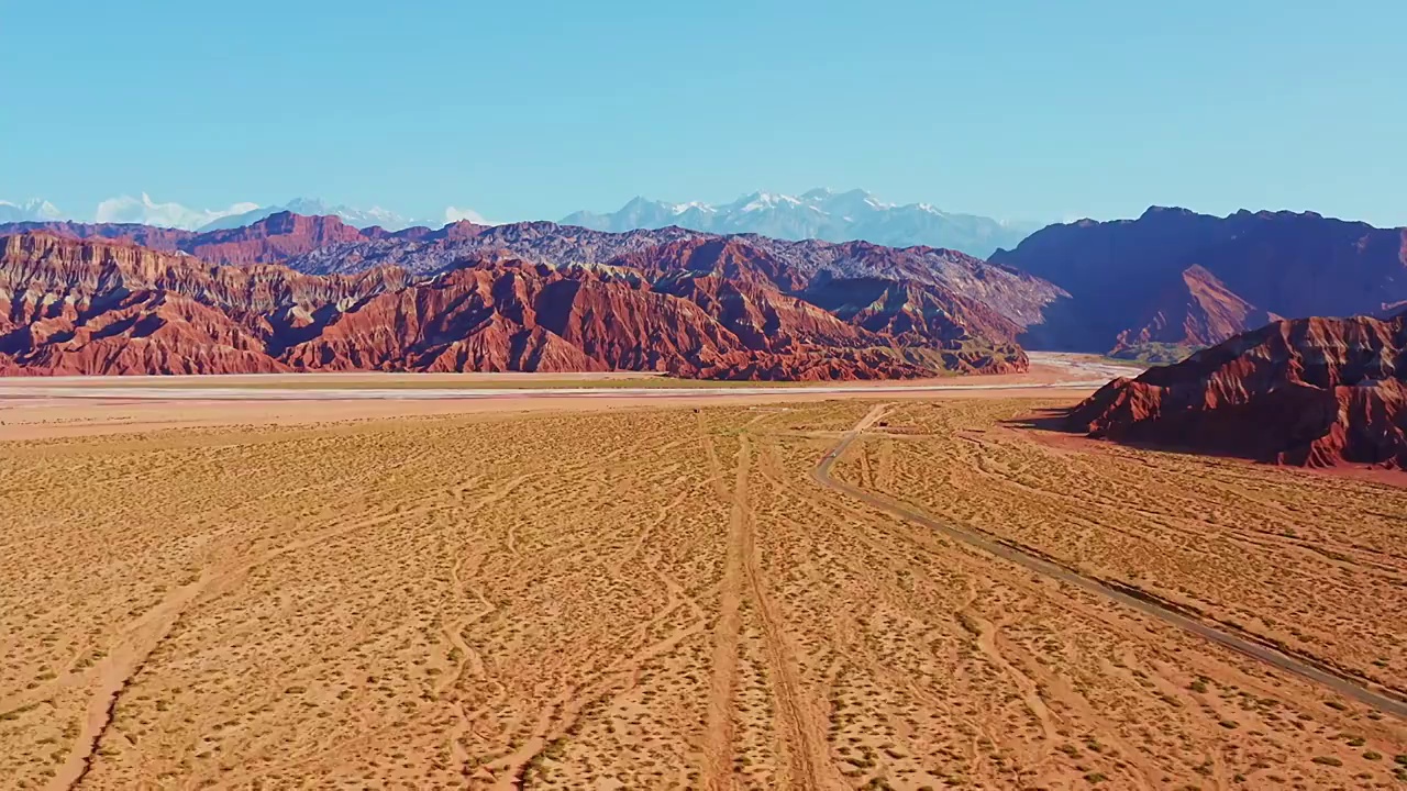 航拍中国新疆阿克苏地区温宿大峡谷视频素材