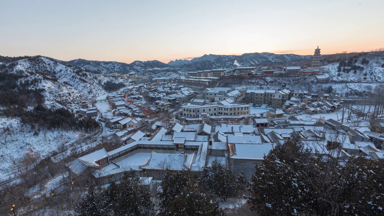 北京密云古北水镇雪景日转夜亮灯视频素材