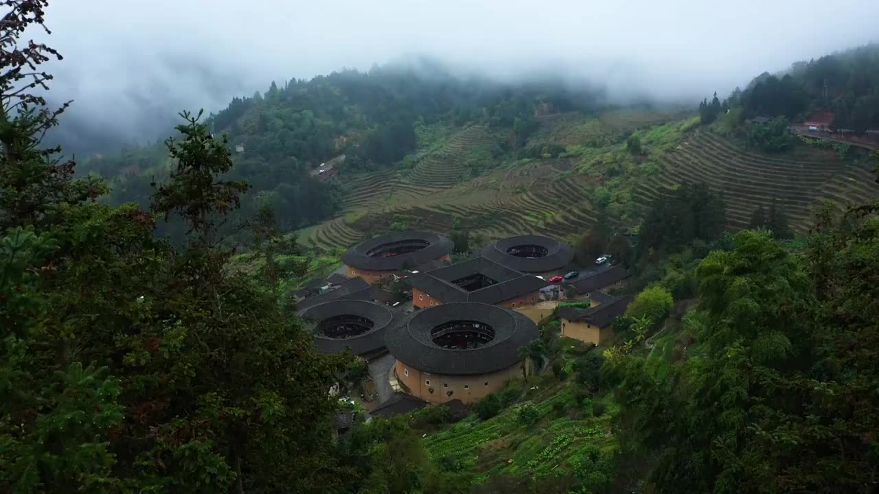 中国文代表，福建南靖土楼，田螺坑，四菜一汤视频素材