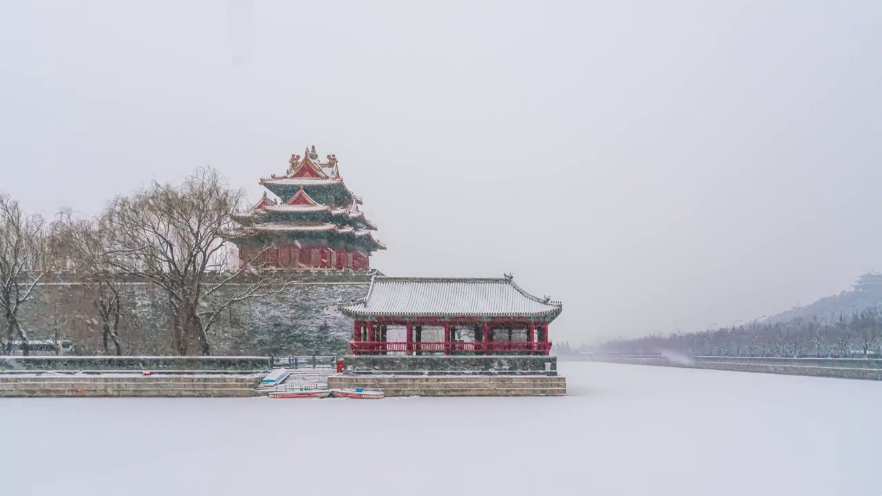 下雪天的故宫角楼视频素材