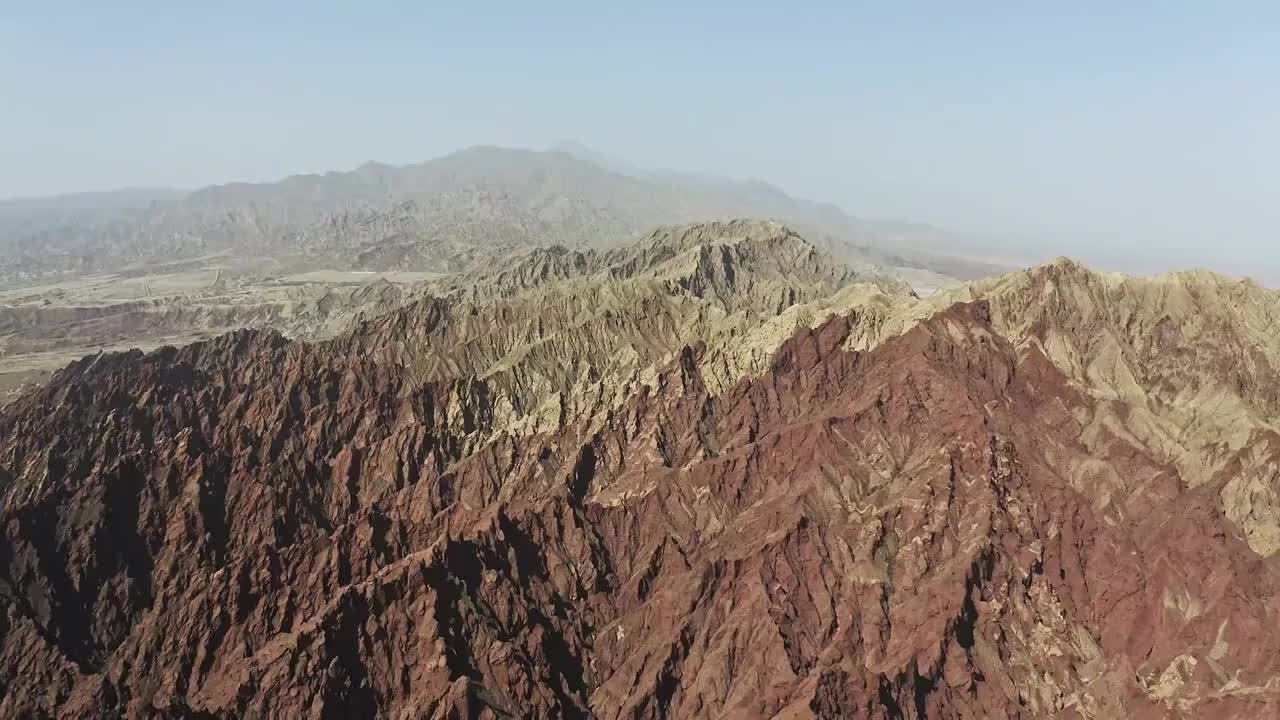 张掖七彩丹霞风景区,丹霞地貌视频素材