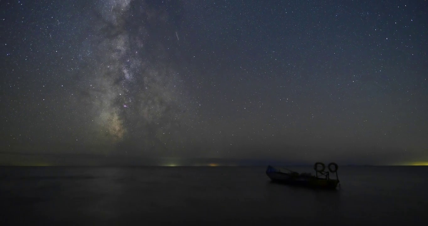 黑龙江鸡西：中俄界湖兴凯湖秋日星空视频素材