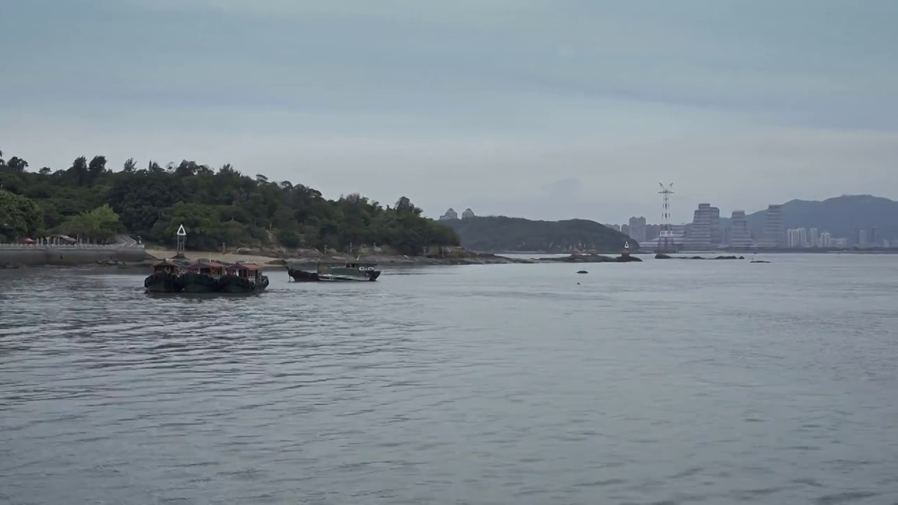 海面上的渔船,鼓浪屿一角视频素材