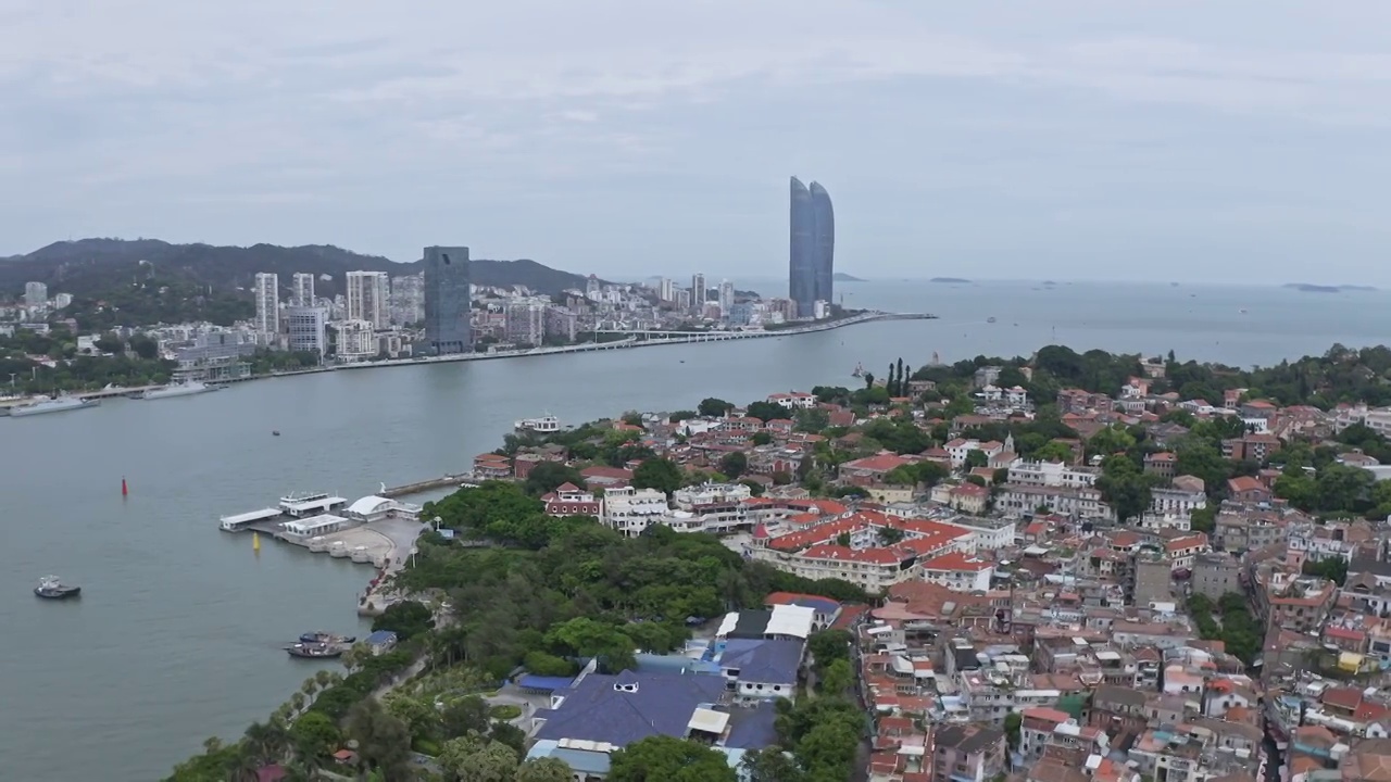 航拍鼓浪屿全景,三丘田渡轮码头视频素材