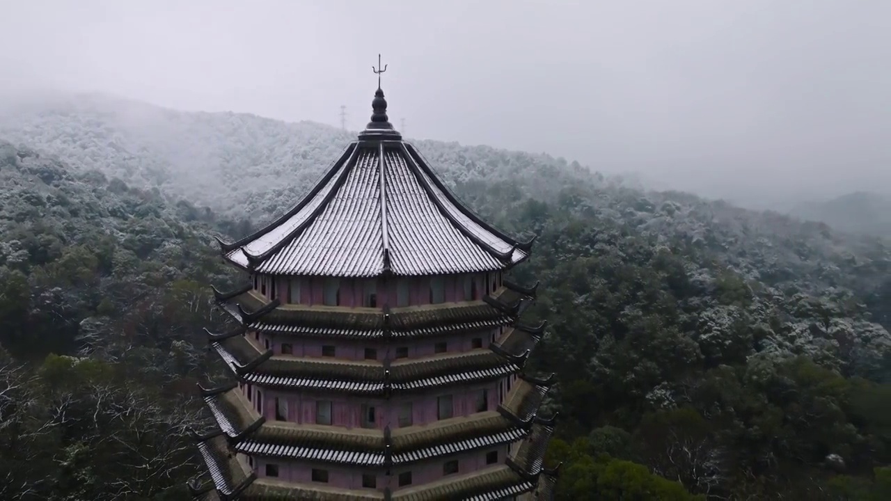 雪染六和塔视频素材