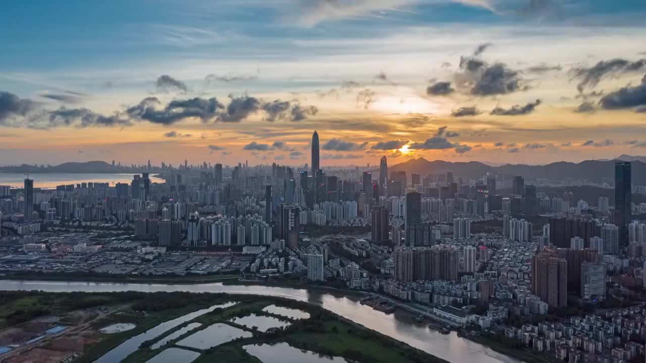 深圳河与香港水田蓝天白云4K422/10bit延时摄影视频素材