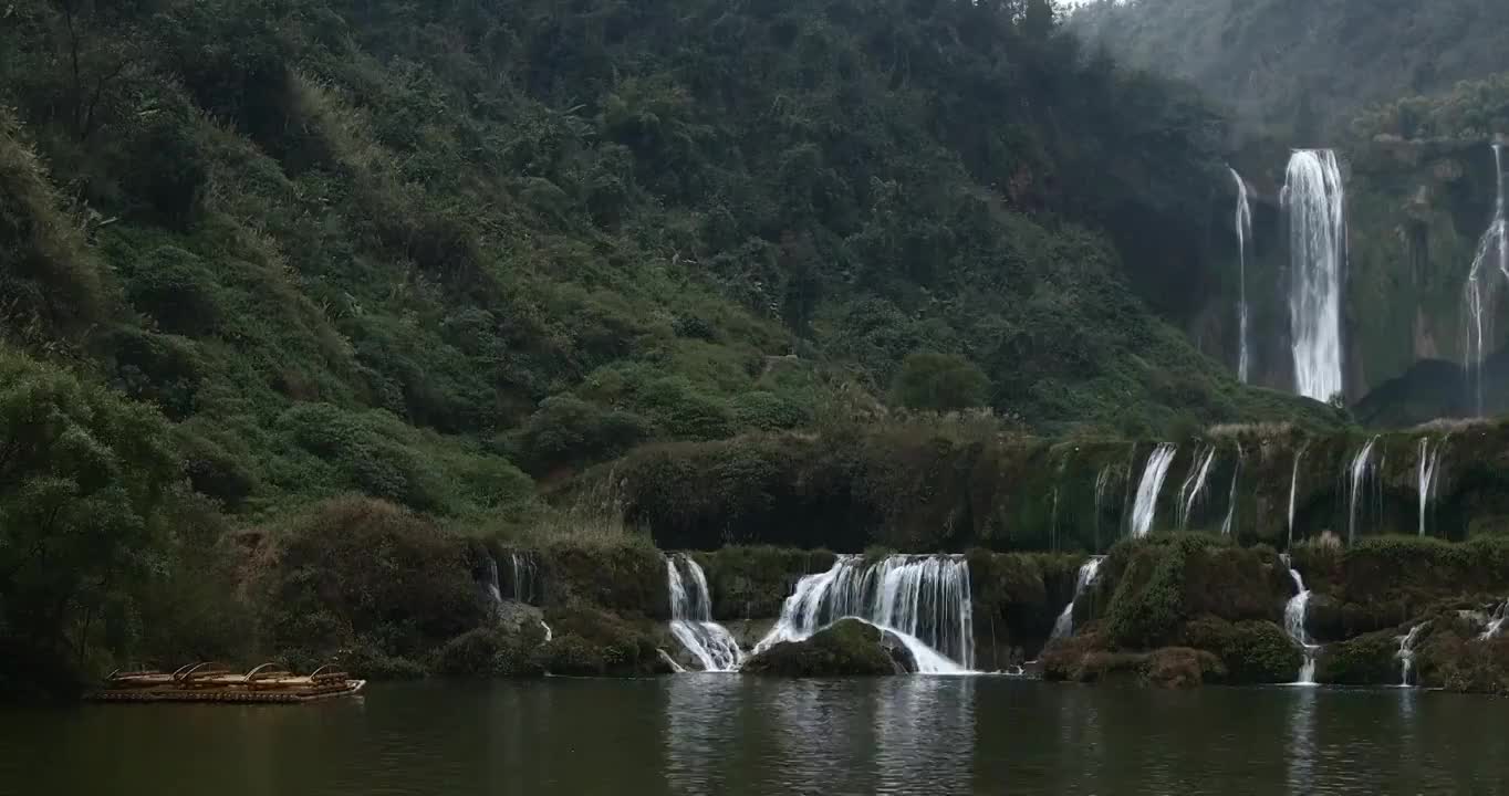 瀑布流水的风景，云南罗平九龙瀑布群视频素材