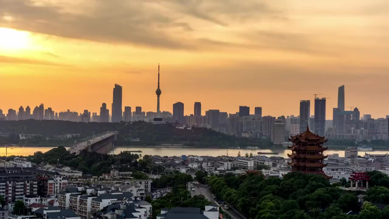 湖北省武汉市黄鹤楼，武汉长江大桥日落，日转夜延时摄影视频素材