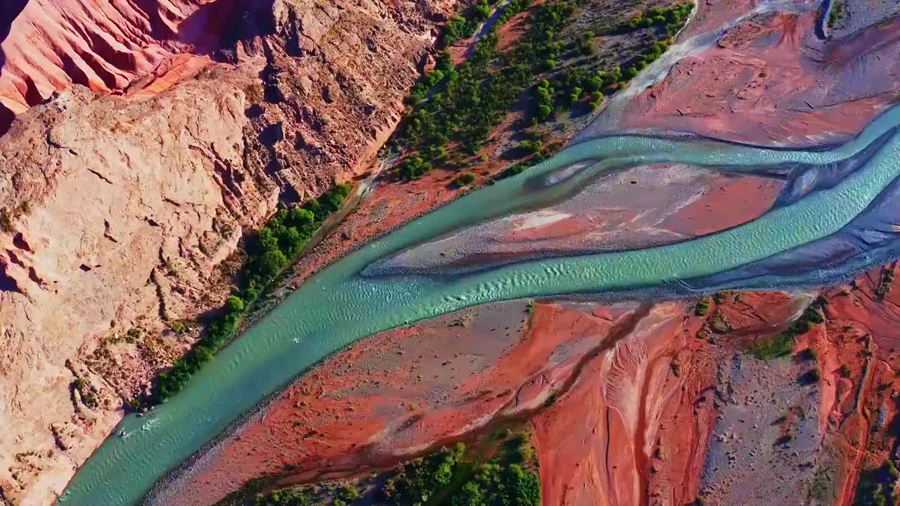 航拍中国新疆独库公路库车河与库车天山大峡谷视频素材