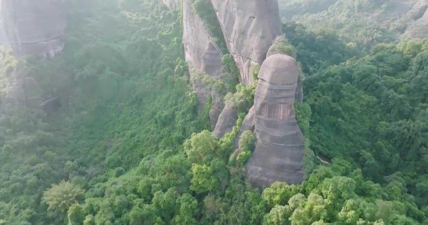 全景环绕丹霞阳元山视频素材