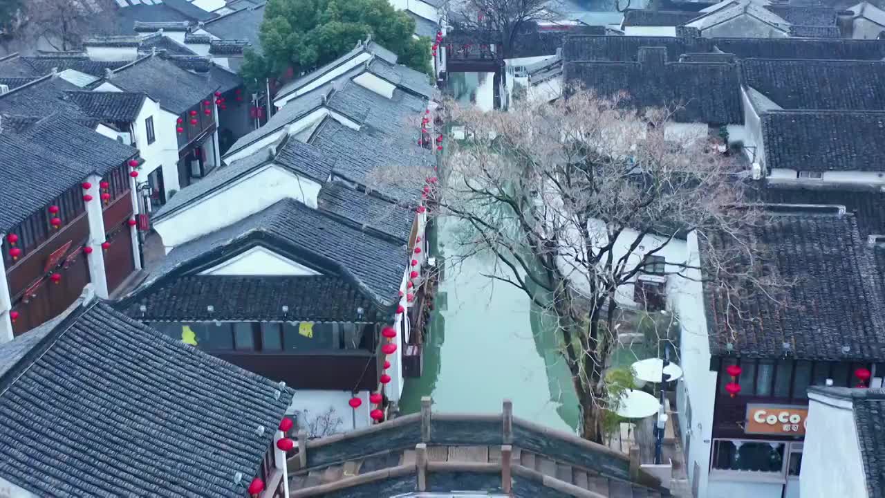 苏州七里山塘清晨航拍视频素材