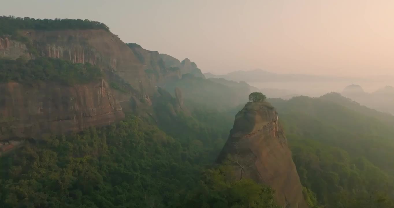 韶关丹霞山清晨视频素材