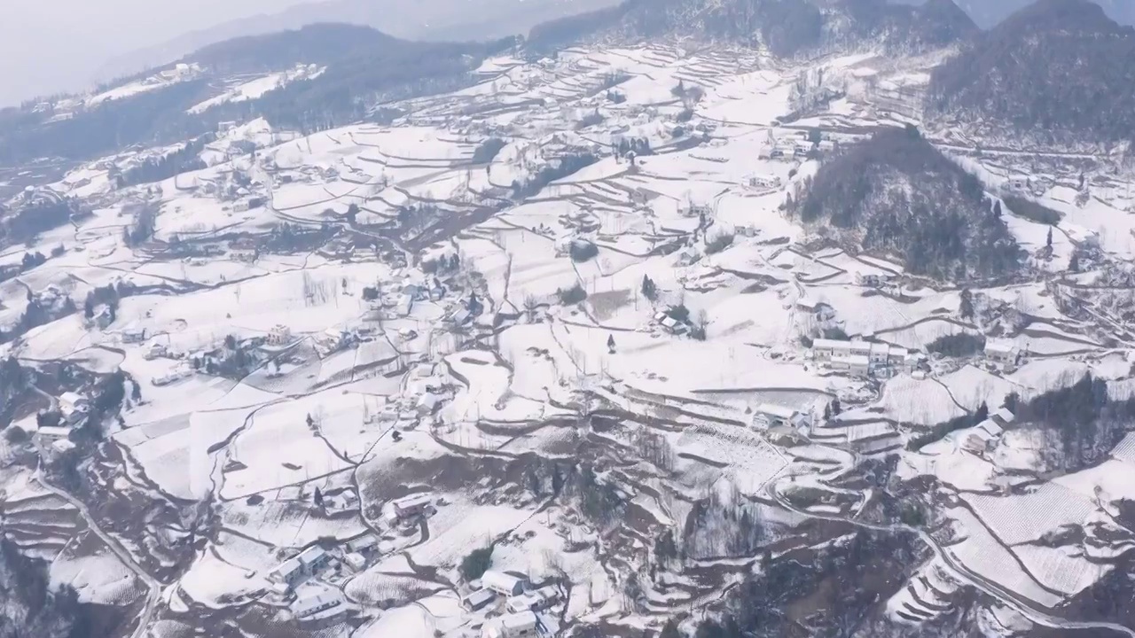 4k航拍恩施雪山雾凇风光视频素材