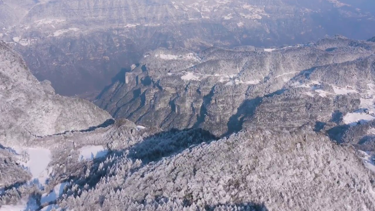 4k航拍恩施雪山雾凇风光视频素材