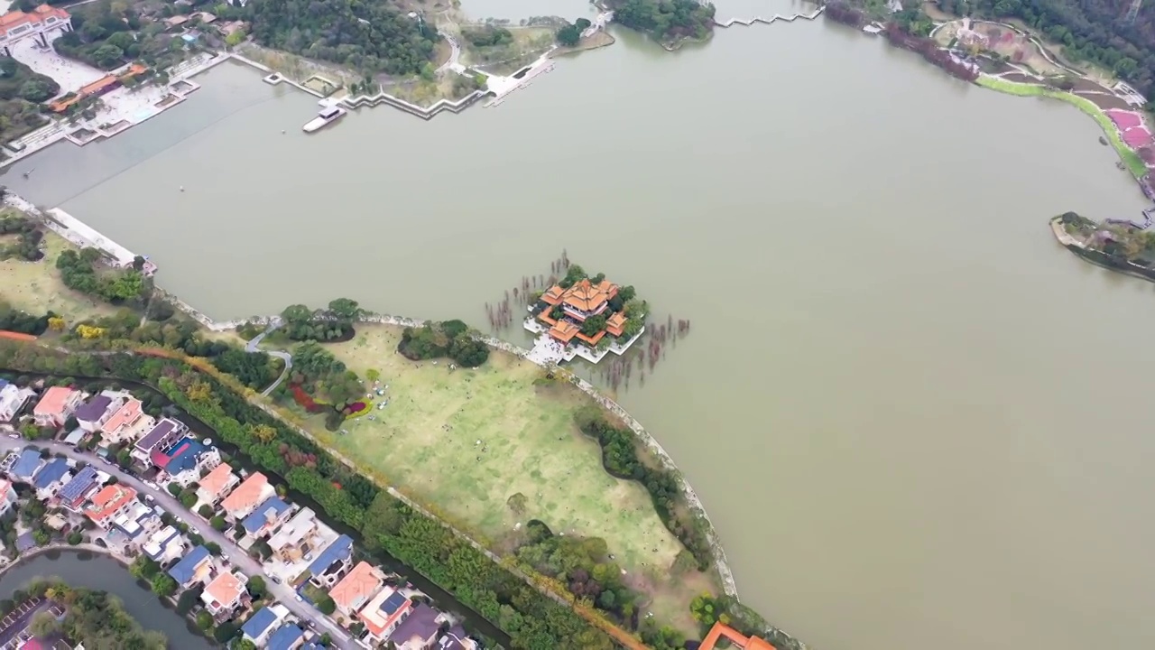 广东佛山顺德大良顺峰山公园航拍视频，城市天际线，城市风光，粤港澳大湾区城市视频素材