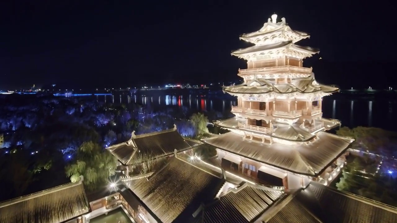 航拍夜晚丽水市区瓯江滨江景区应星楼夜景视频素材