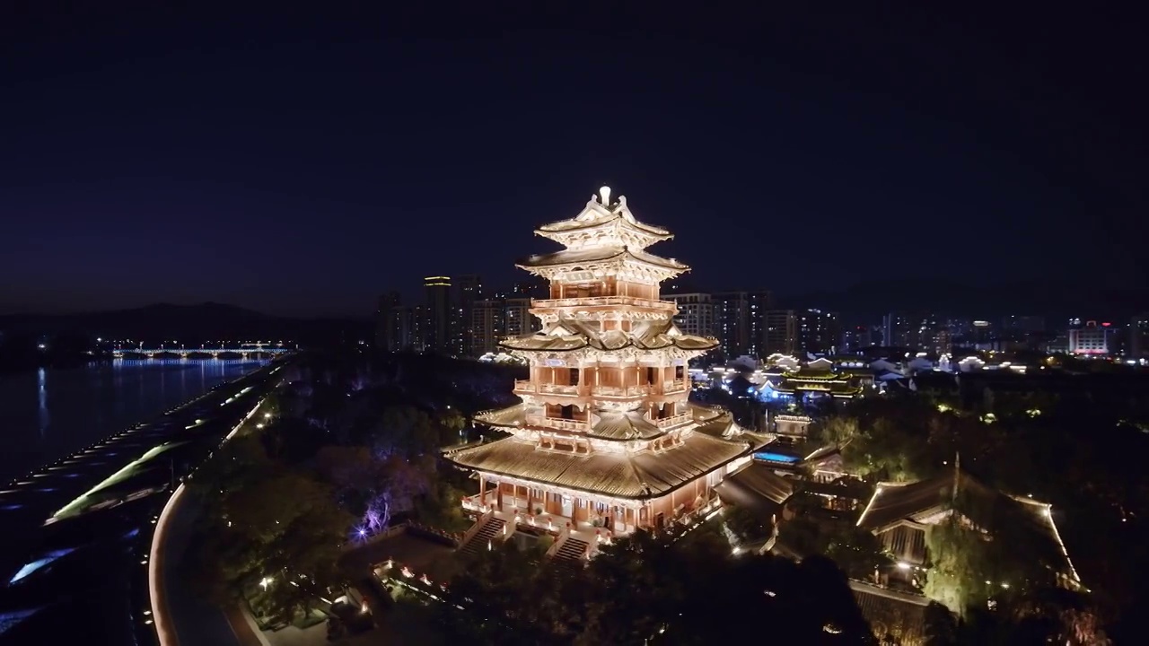 航拍夜晚丽水市区瓯江滨江景区应星楼夜景视频素材