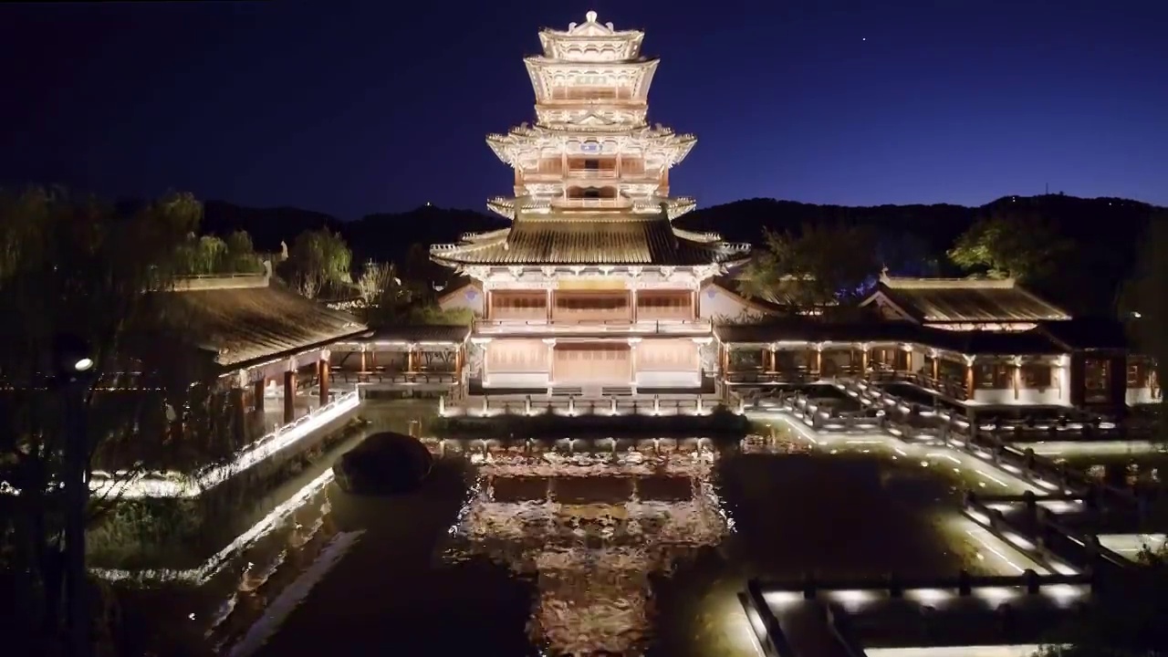 航拍夜晚丽水市区瓯江滨江景区应星楼夜景视频素材