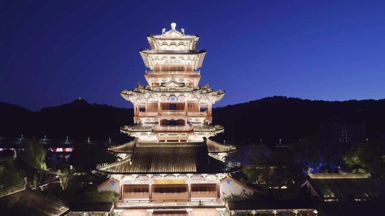 航拍夜晚丽水市区瓯江滨江景区应星楼夜景视频素材