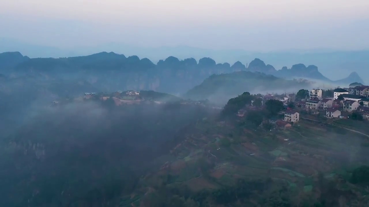 浙江新昌十九峰下岩贝景区云海延时航拍视频素材