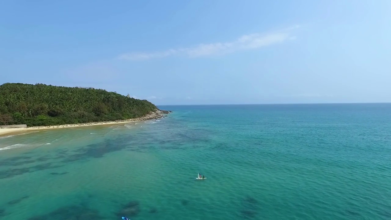 航拍中国海南万宁日月湾沙滩海岛视频素材