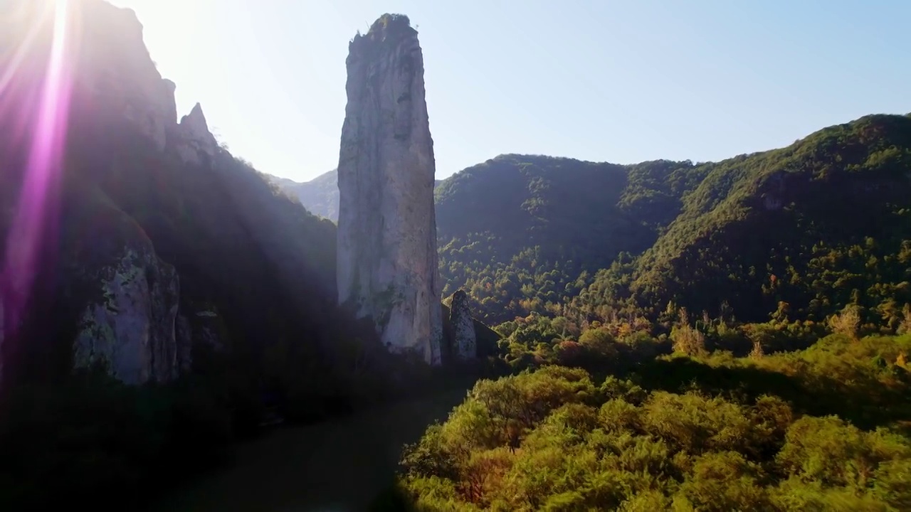 航拍丽水缙云著名景点仙都风景区鼎湖峰景点美丽景色视频素材