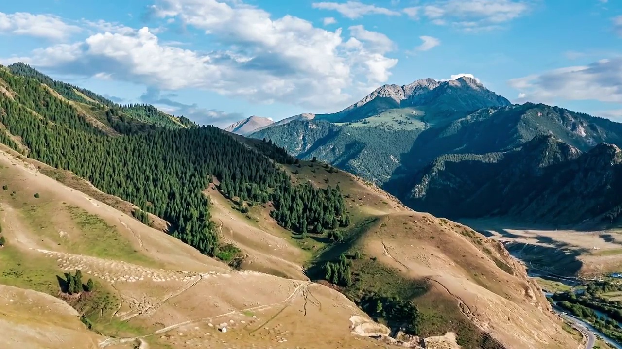 中国新疆山自然风景航拍视频素材