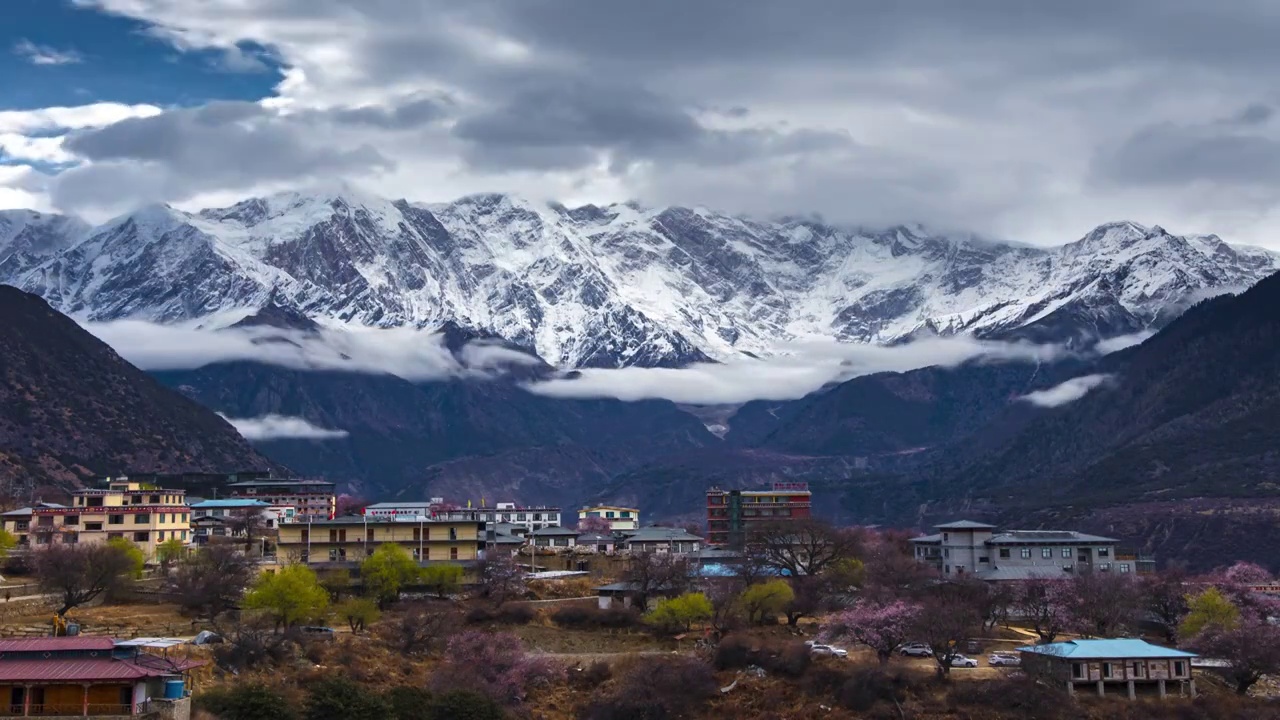 南迦巴瓦峰云雾视频素材