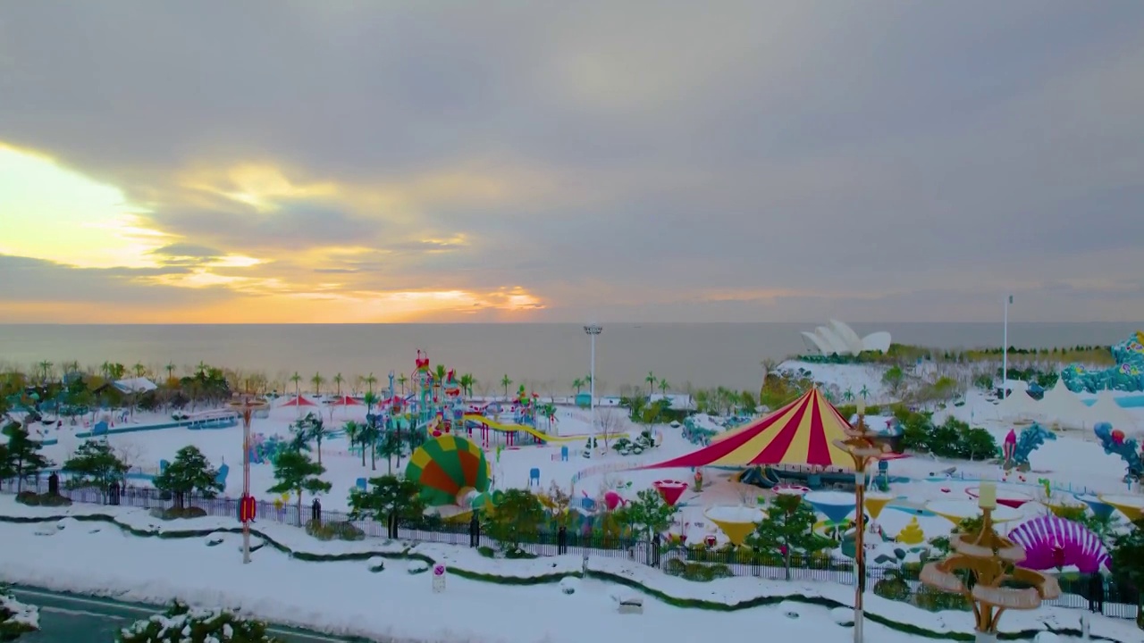 航拍大雪过后的辽宁锦州海边视频素材