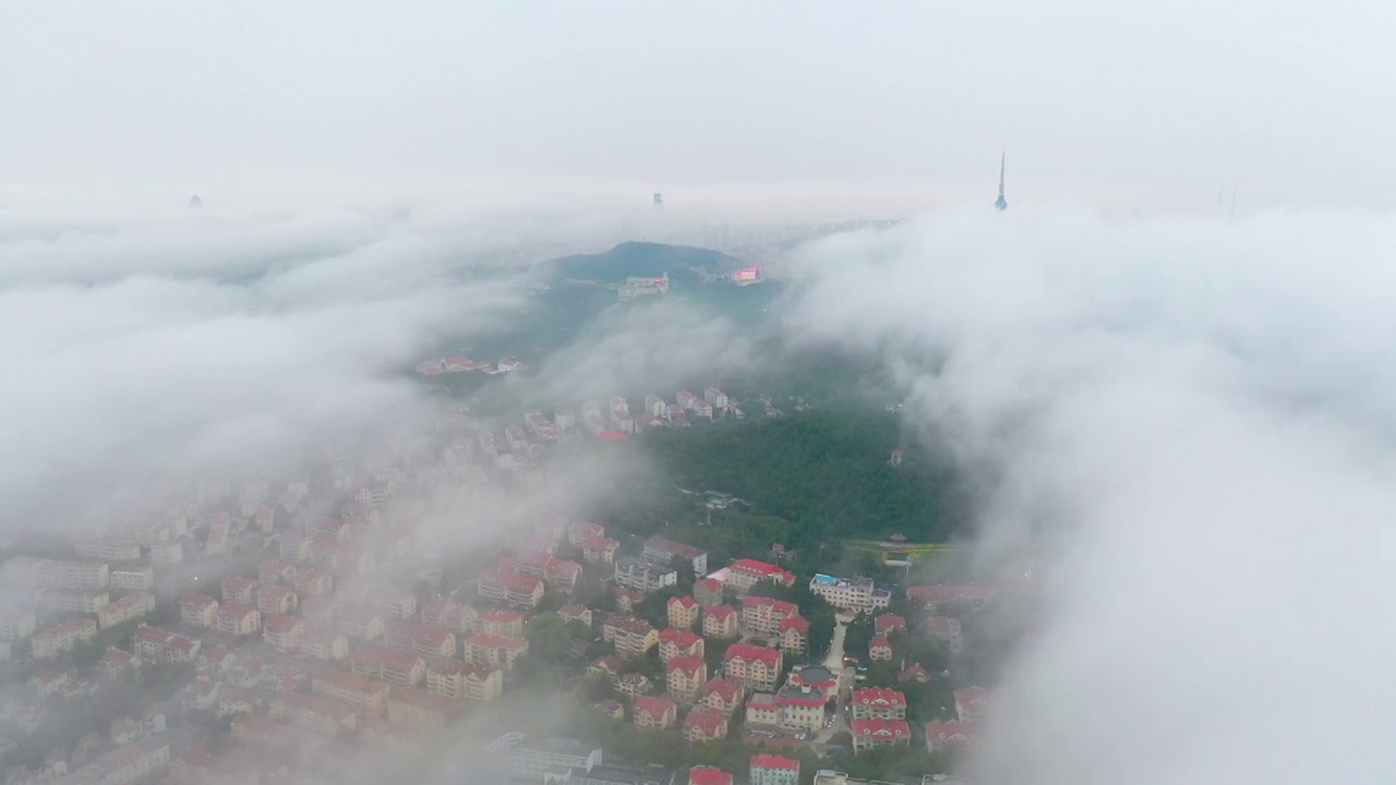 青岛城市平流雾风景视频素材