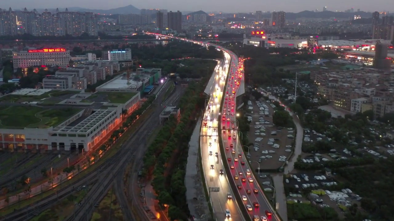 航拍深圳城市风光公路桥梁车流夜景灯光视频素材