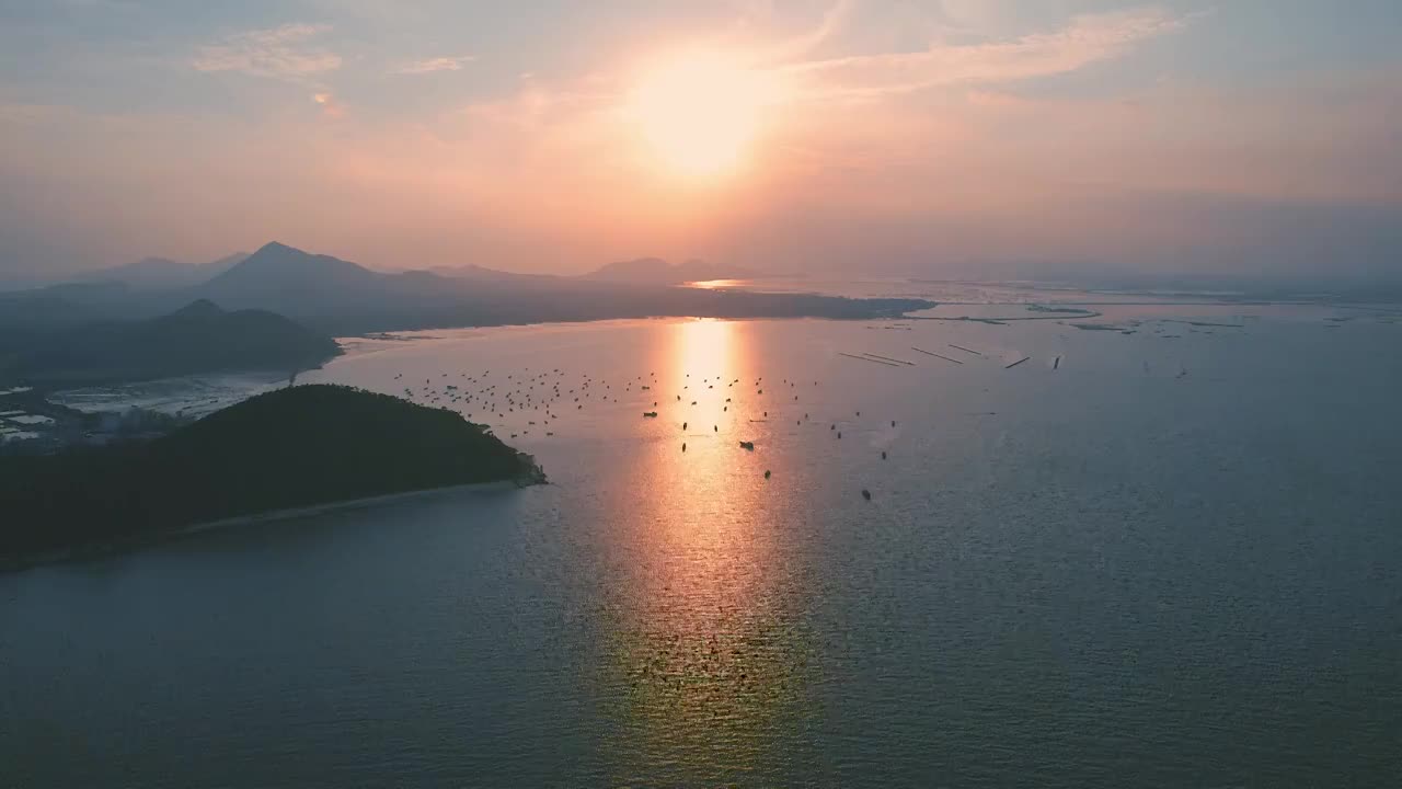 海陵岛渔港日落航拍素材视频下载